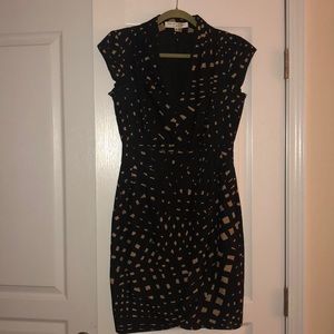 SALE 💕.Trina Turk Geometric print dress size 6